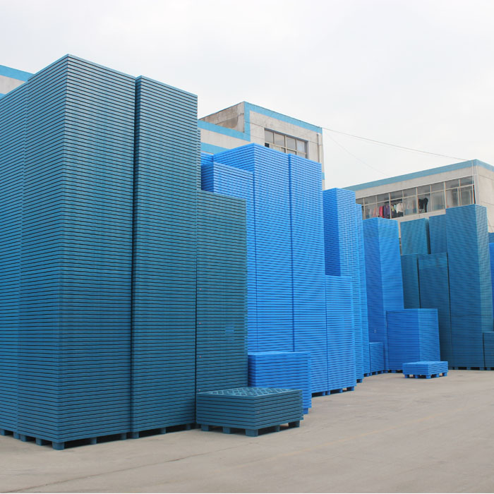 林輝塑料托盤(pán)堆放圖 林輝塑料托盤(pán)堆放圖