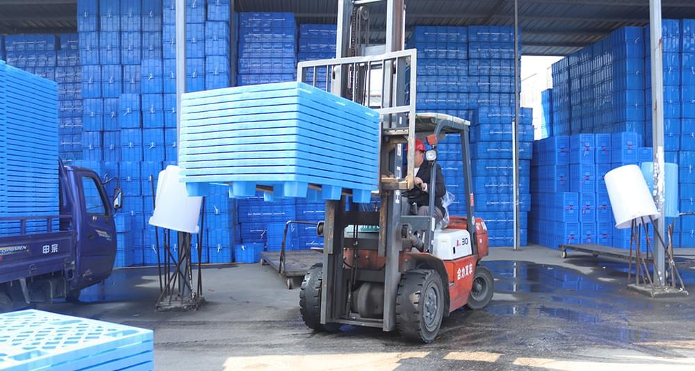 塑料托盤廠家告訴你為什么要選擇林輝塑業(yè)！