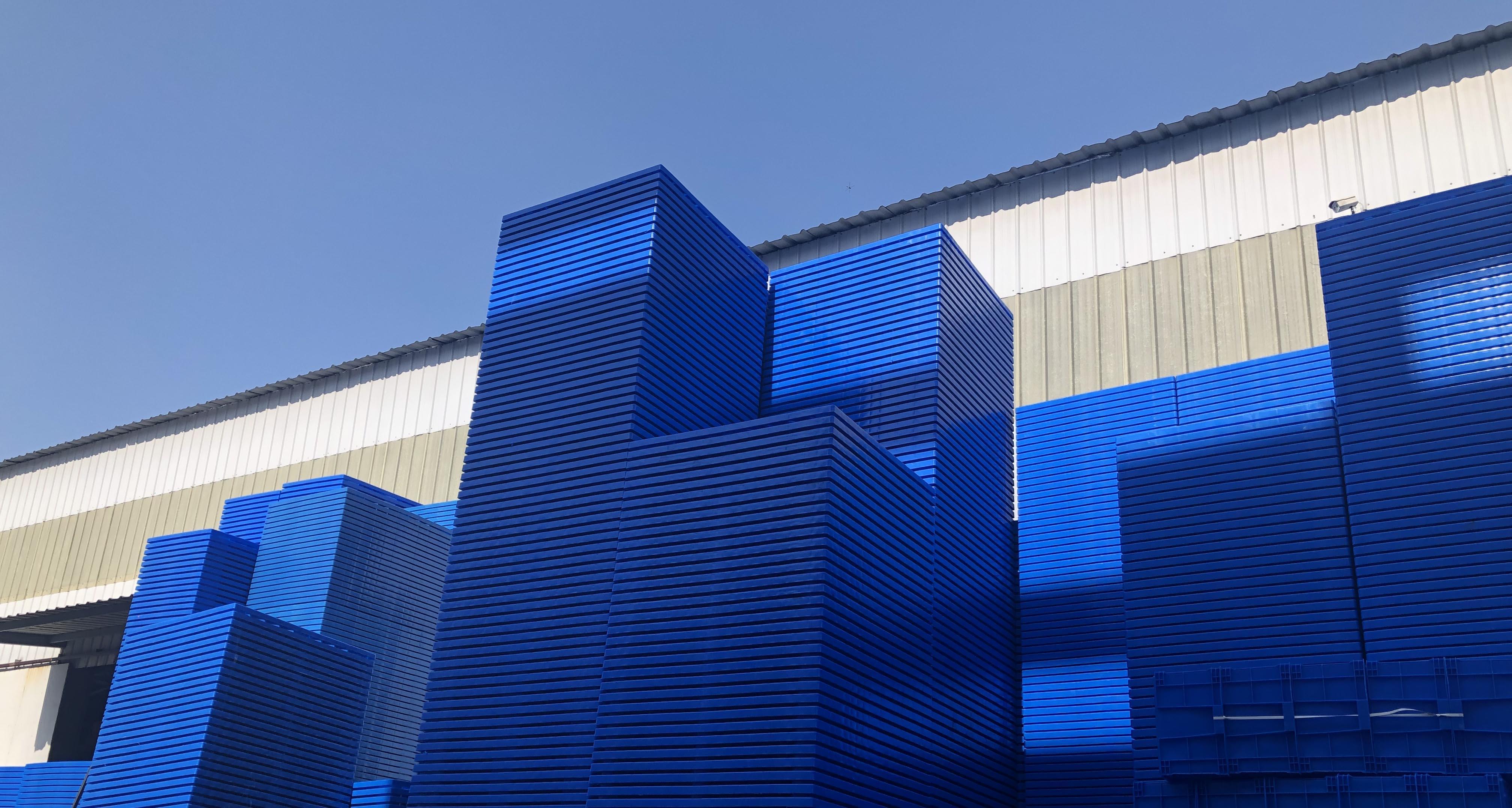 塑料托盤價格怎樣？論塑料托盤如何成為現(xiàn)代倉儲物流的較佳選擇